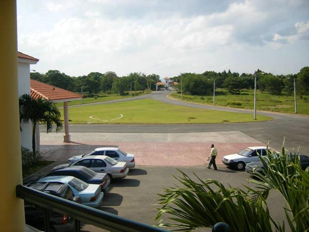 Hotel Las Caobas San Francisco de Macoris Exterior photo