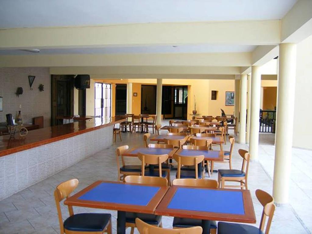 Hotel Las Caobas San Francisco de Macoris Exterior photo