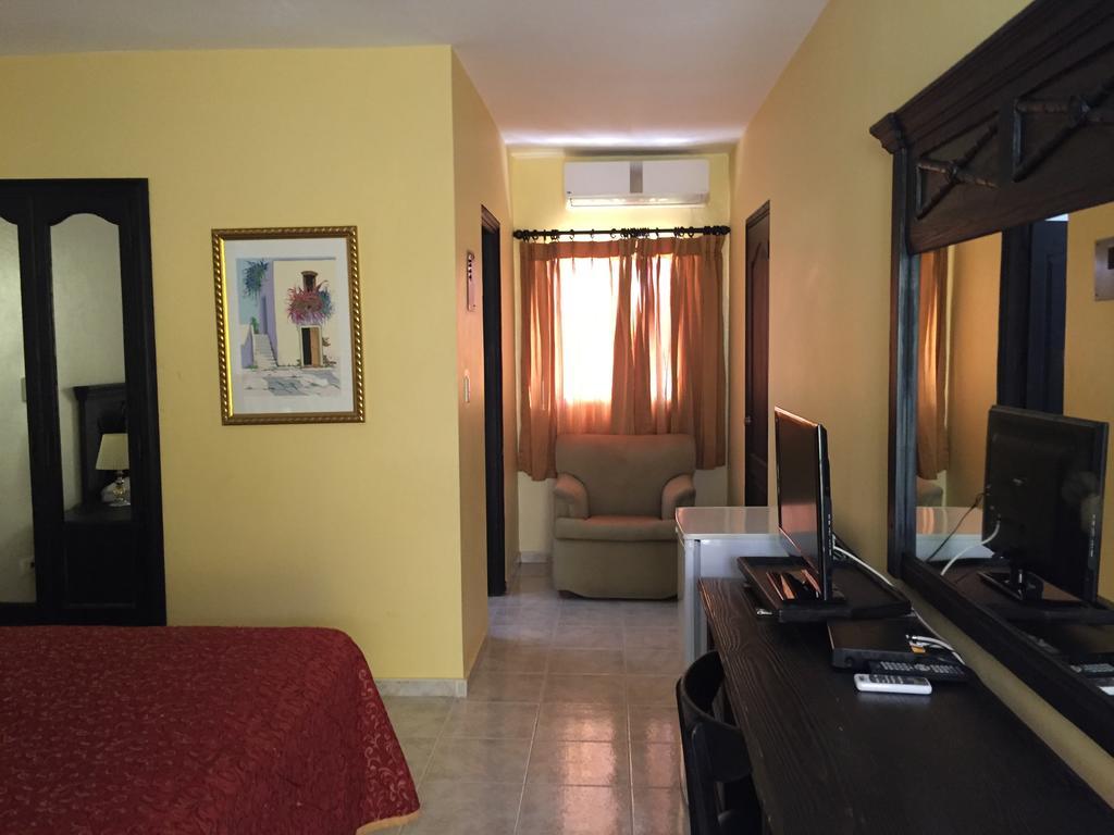 Hotel Las Caobas San Francisco de Macoris Exterior photo
